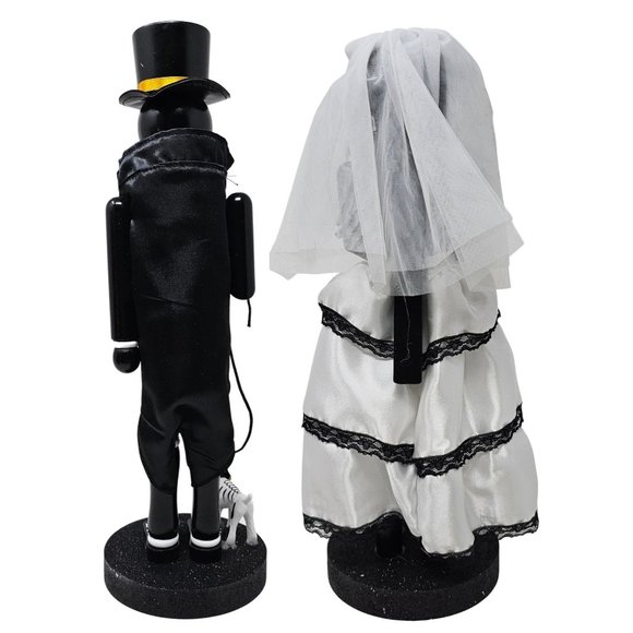 Skeleton Bride and Groom Nutcrackers, Day of the Dead Halloween Decor - Picture 4 of 6